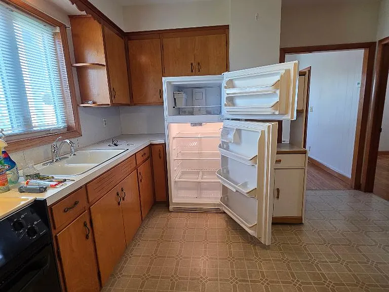 551 Anthony St #1-2 — Photo 8