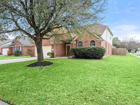 2nd image of 723 New Pines Dr