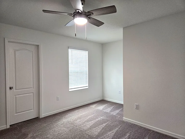 3064 Sanctuary Dr — Photo 22