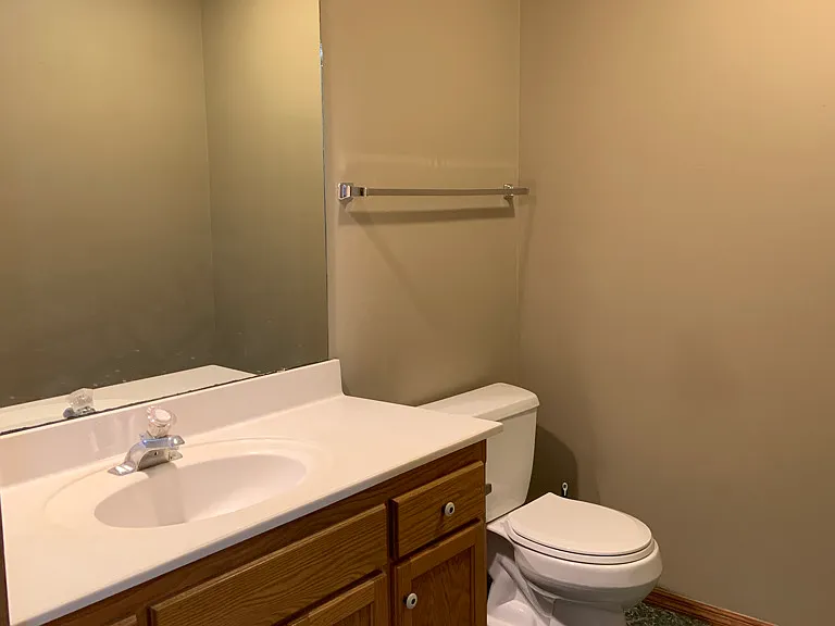 1228 N High Point Rd — Photo 22