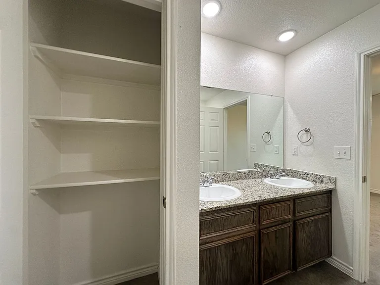 5814 Harriet Tubman Ave — Photo 31