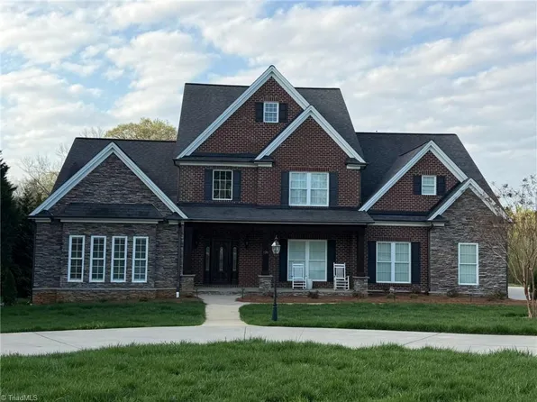 126 Windermere Way, King, NC 27021