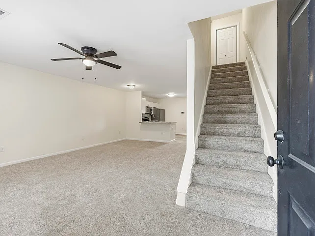 2 bed, 1206 sqft, $1,400 — Photo 2