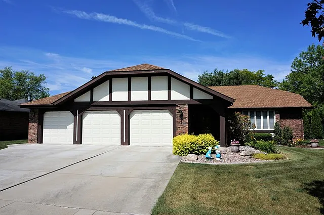 15418 Camelia Ln photo 1