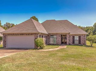 156 Choctaw Bnd, Clinton, MS 39056