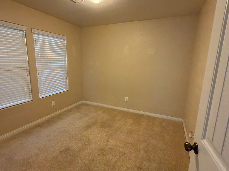10843 Iona Island Ave — Photo 5