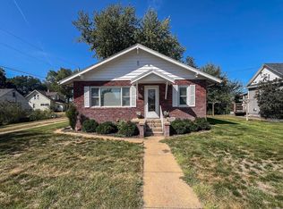 207 Brown St, Alma, NE 68920