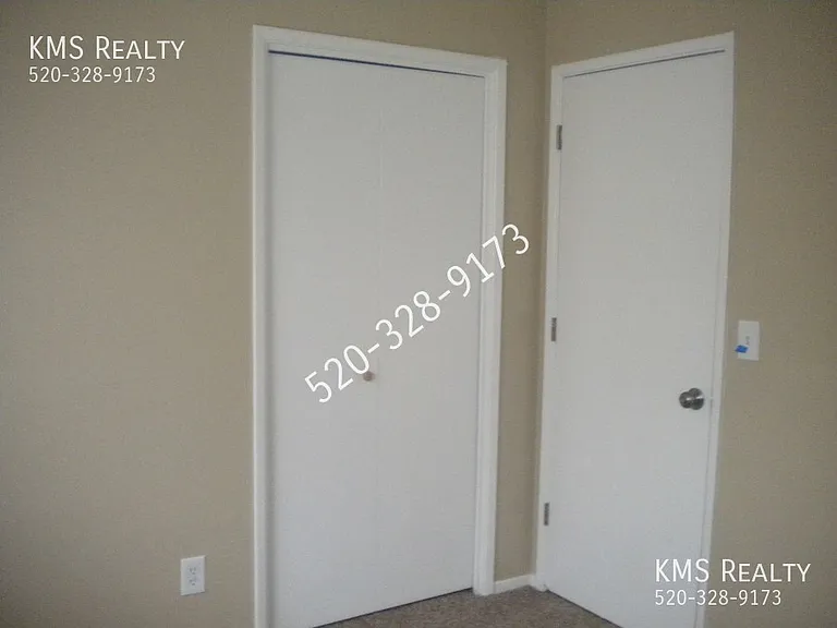 1711 E Canada St — Photo 10