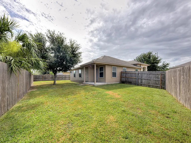 116 Encina Cv — Photo 23
