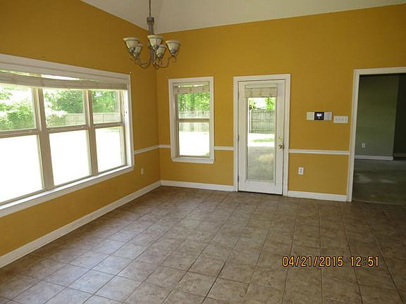 4th image of 90 Eagle Valley Dr