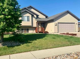 5179 Savannah St, Rapid City, SD 57703