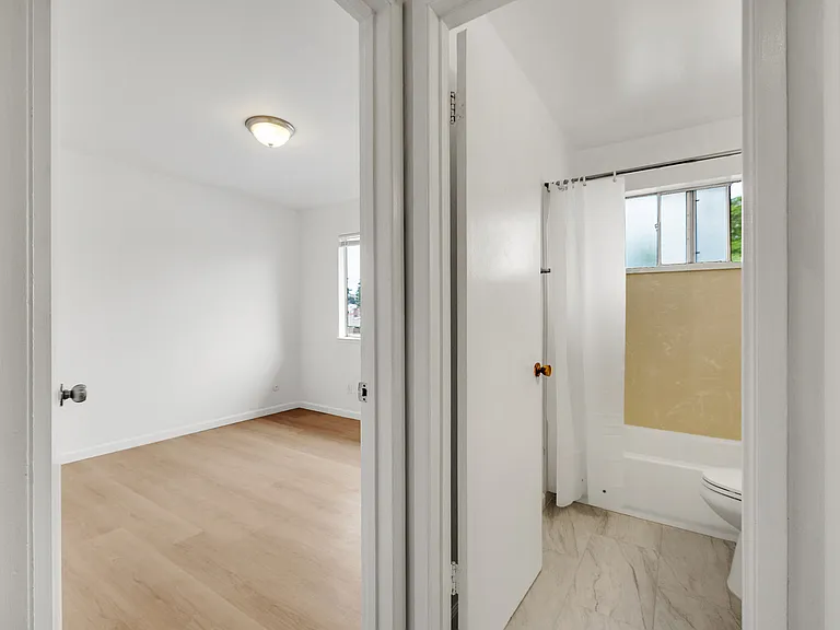 1364 C St #3 — Photo 15