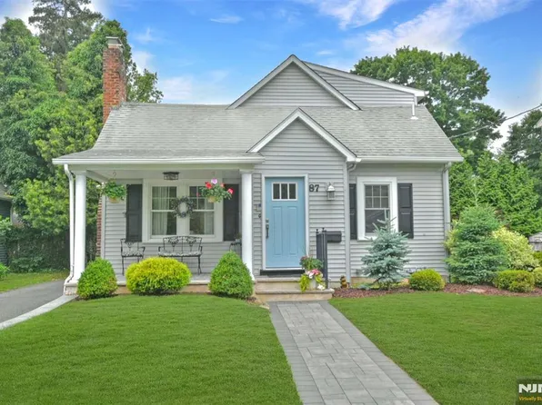87 Ash St, Westwood, NJ 07675