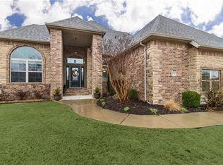 2790 N Signet Pl, Fayetteville, AR 72703