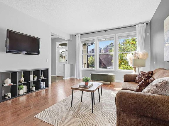5th image of 1025 New Brighton Grv SE