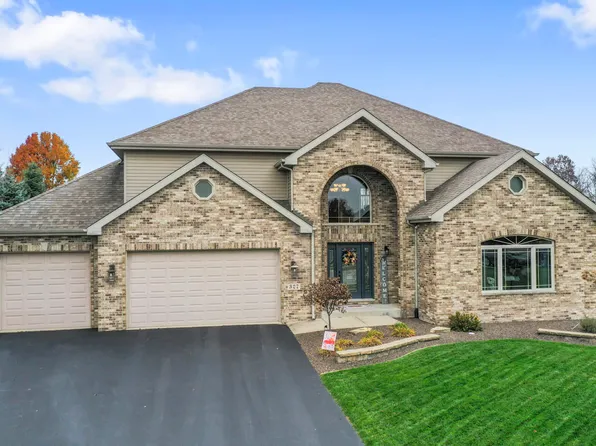 327 Pine St, Beecher, IL 60401