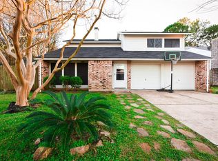 5501 Rock Springs Dr, La Porte, TX 77571
