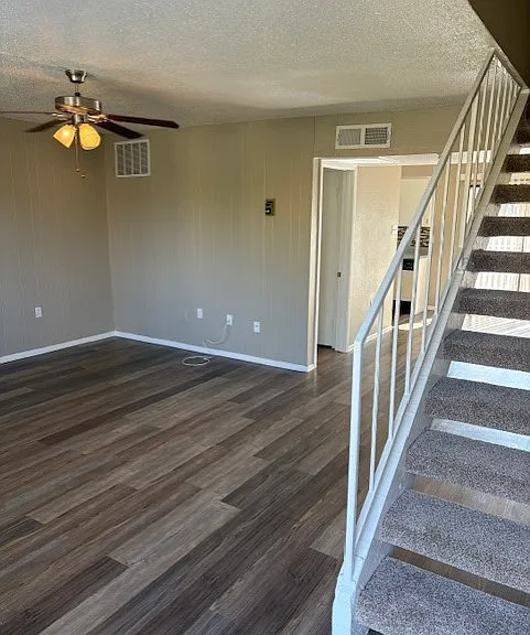 La Estancia Apartments — Photo 34