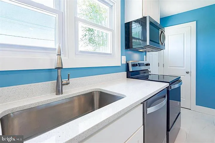 105 Meadow Rd — Photo 13