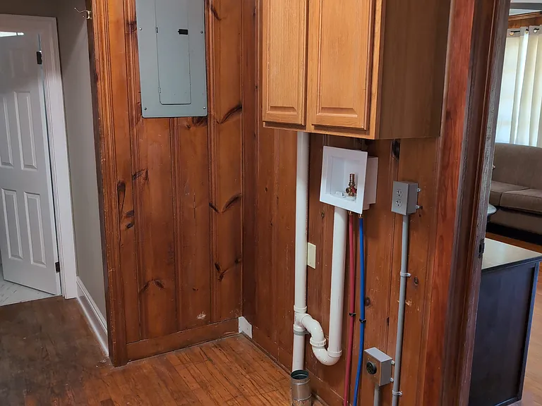 660 Emily Ln — Photo 22