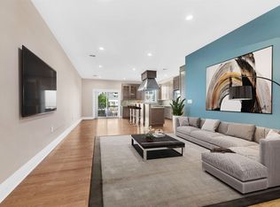 134 Oak St, Weehawken, NJ 07086