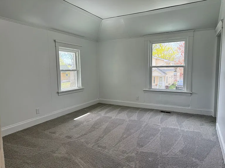 1701 E Ganson St — Photo 39