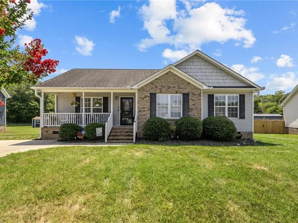 746 Aspenwood Dr, Graham, NC 27253