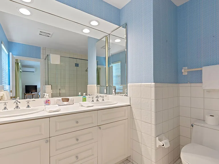 1554 N Ocean Way — Photo 18