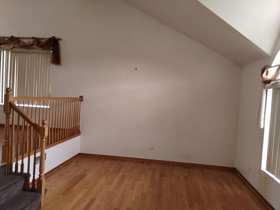 3rd image of 694 Madisen Ln