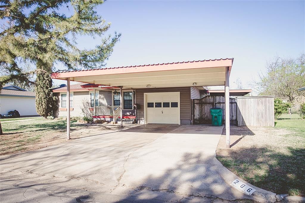 206 Mimosa St Burkburnett Tx 76354 Mls 14538817 Zillow