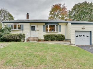 21 Westminster Pl, Edison, NJ 08817