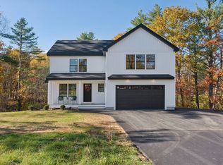 4 Furbish Ln, Kennebunk, ME 04043