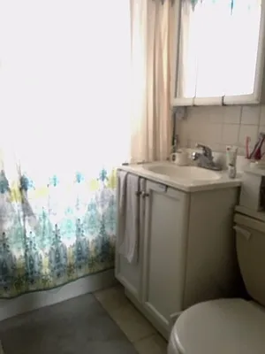 Rented by Halvatzis Realty | media 15