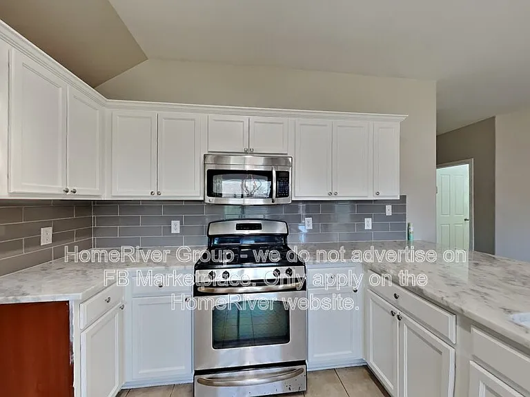 713 Meandering Trl — Photo 8