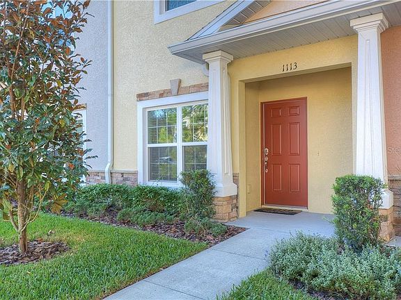 2nd image of 1113 Hillhurst Dr