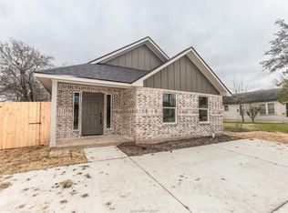 612 W 16th St, Bryan, TX 77803