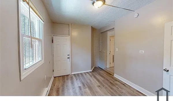 3 bed, $2,549 — Photo 4