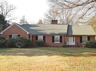 220 Halcyon Ave, Winston Salem, NC 27104