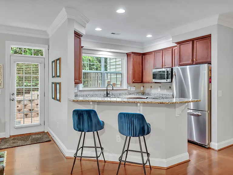 843 Swan Neck Ln — Photo 7