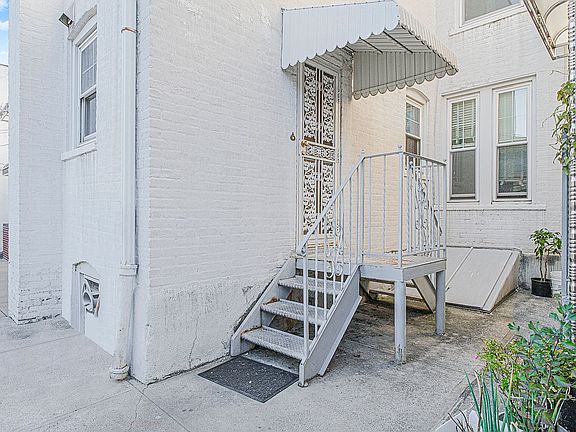 4th image of 1042 70th St
