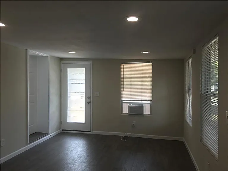 1119 Spur St #A — Photo 3