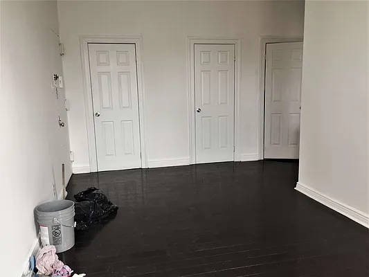 Rented by Bruma Realty LLC | media 18