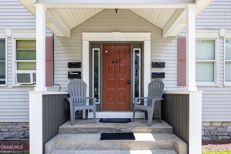 3rd image of 437 Glen Street