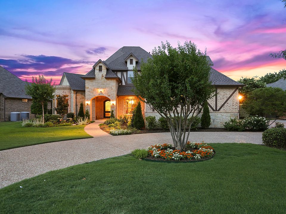 1st image of 3216 Club View Dr