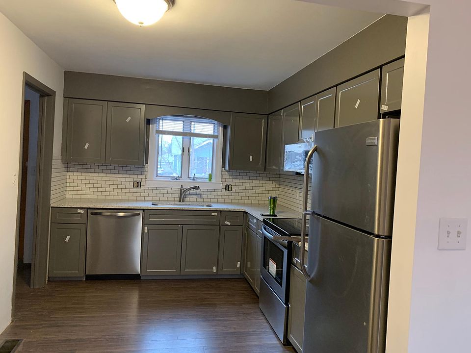 2nd image of 2909 Zollinger Rd