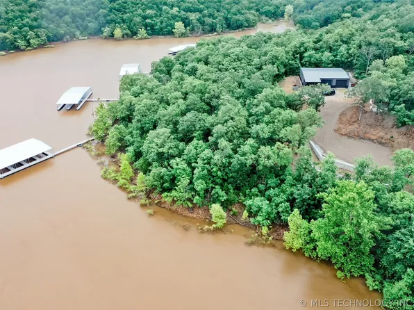 11 Chardonnay Ln, Stigler, OK 74462