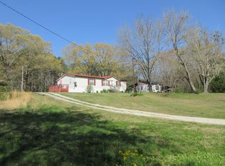 1040 Travis Boyd Rd, Mansfield, TN 38236