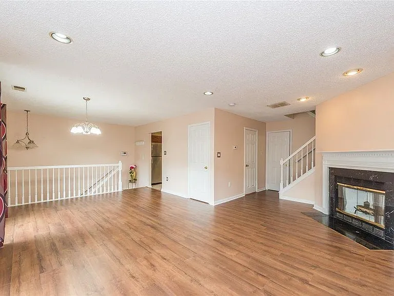 45 Dogwood St — Photo 4