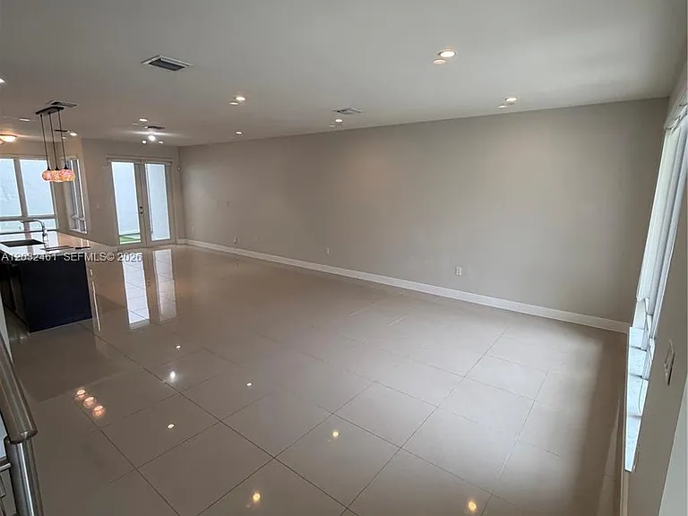 6440 NW 103rd Psge #6440 — Photo 17