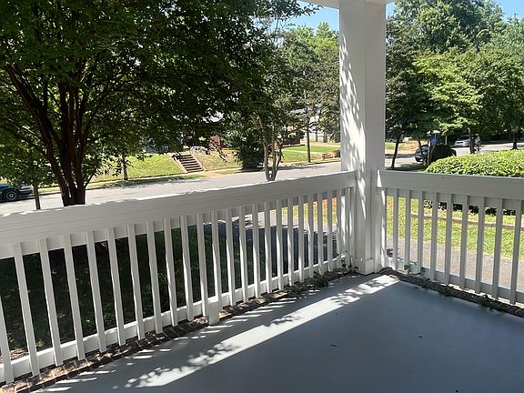3rd image of 625 S Summit Ave APT 2